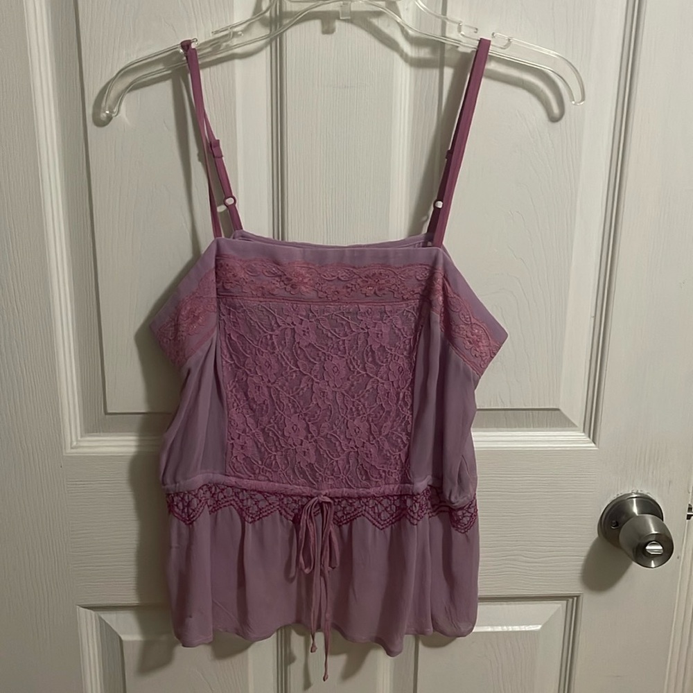 Vintage early 2000’s top with adjustable straps